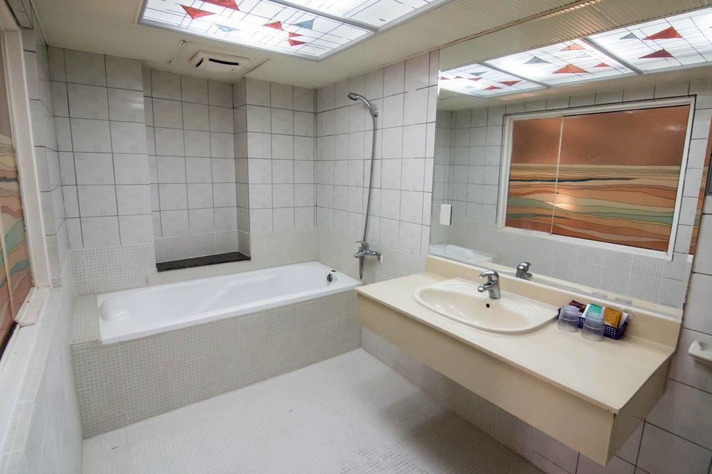 Katherine Plaza Hotel Kaohsiung Exterior foto
