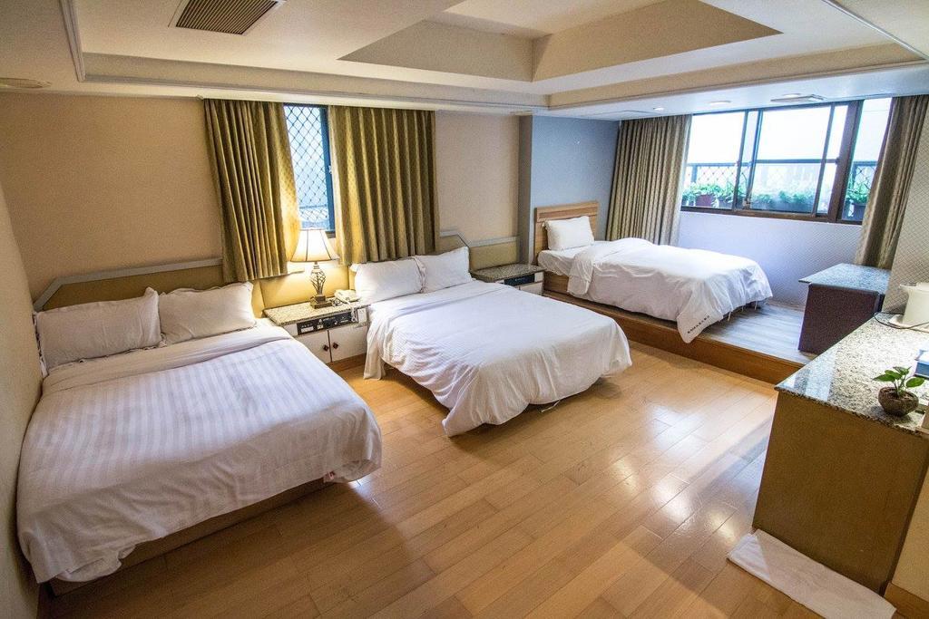 Katherine Plaza Hotel Kaohsiung Exterior foto