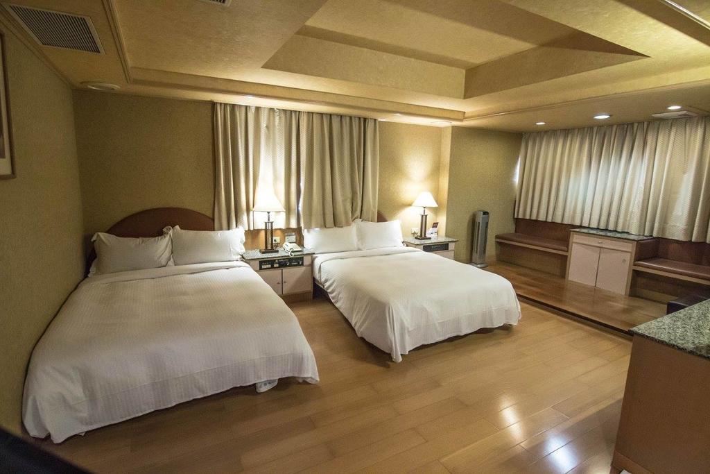 Katherine Plaza Hotel Kaohsiung Exterior foto