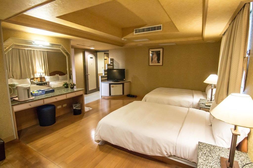 Katherine Plaza Hotel Kaohsiung Exterior foto